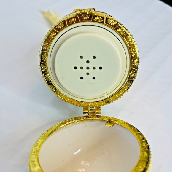 Mr Christmas Valerie Parr Hill Ivory Porcelain Musical Egg Christmas Tree Orname - Picture 9 of 15